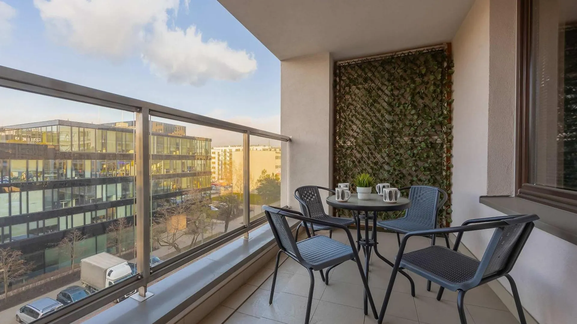 Stylish Apartment With Parking By Noclegi Renters Warsaw