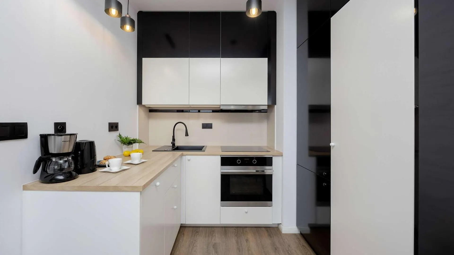 Stylish Apartment With Parking By Noclegi Renters Warsaw Poland